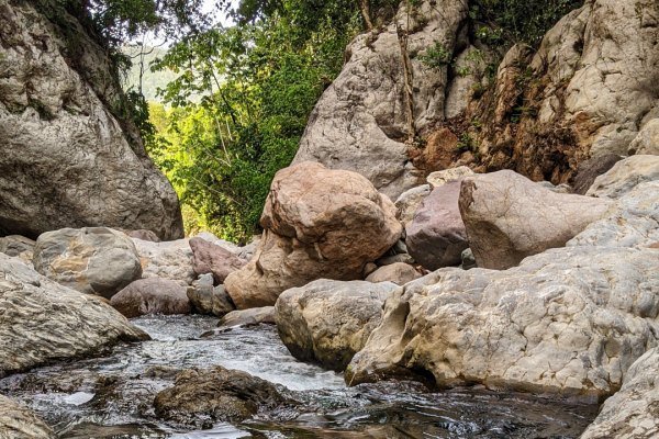 Waterfall Jamaika 2 - Kolumbien Individual